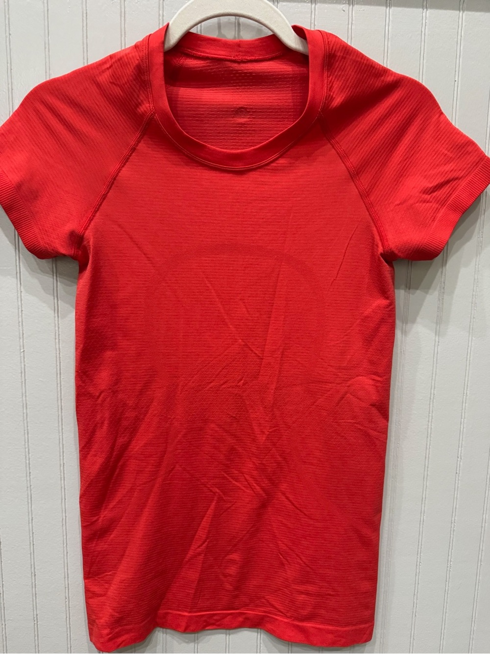 Lululemon Red-Orange Hip Length Swiftly Tech Athletic Shirt Size 4